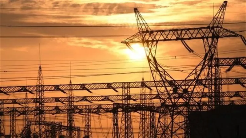 الحكومة تكشف تفاصيل إعلان جدول ومواعيد قطع التيار الكهربائي 