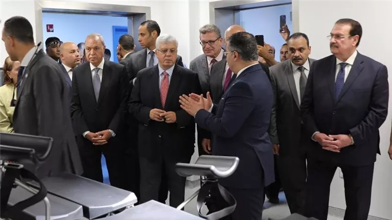 وزير التعليم العالي يتفقد ويفتتح عددًا من المشروعات والمنشآت الطبية بجامعة بنها 