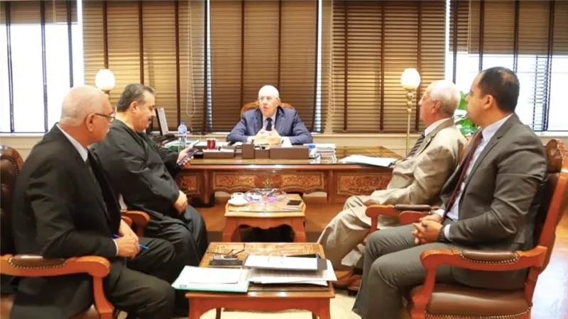 وزير الزراعة يعقد اجتماعًا لبحث آليات تطوير دور التعاونيات الزراعية لخدمة المزارعين 