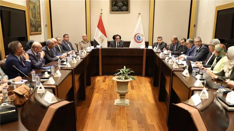 وزير الصحة يتابع مستجدات العمل في مراقبة عمليات نقل الدم 