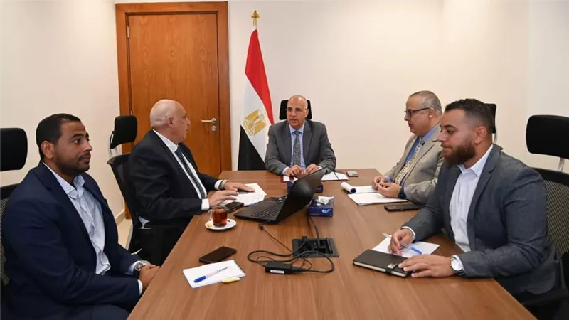 الدكتور سويلم يتابع سير العمل  بمصلحة الميكانيكا و الكهرباء