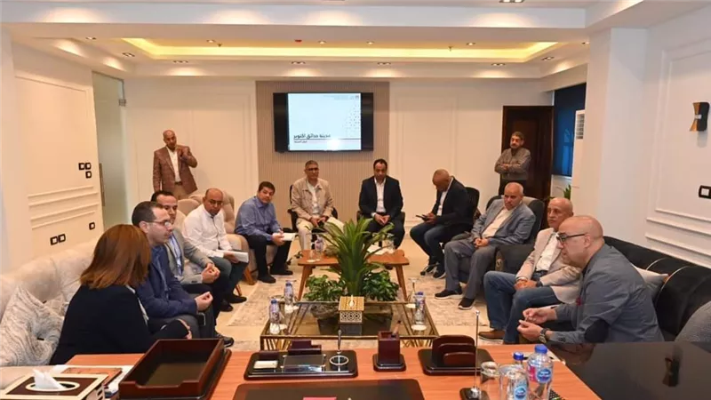 وزير الإسكان يصدر حزمة من التكليفات لرؤساء أجهزة مدن 