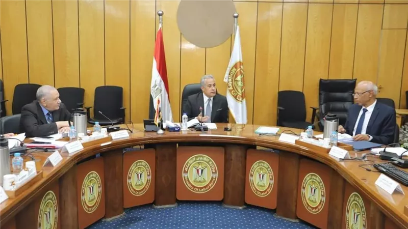شحاتة:مستمرون في الرعاية والحماية والوقوف بجانب العمال والشركات وقت الأزمات 