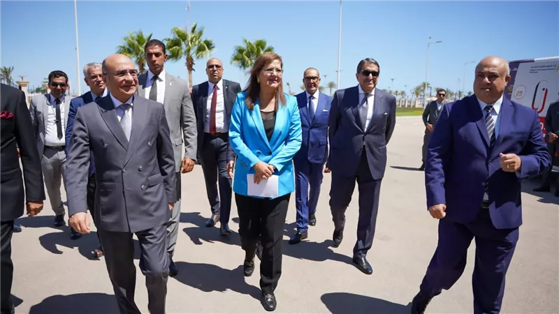 وزيرا العدل والتخطيط يطلقان إشـارة بدء تشغيل سيارات توثيق متنقلة جديدة بالإسكندرية ومطروح