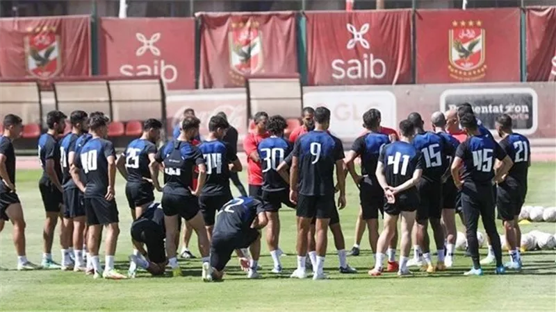 بعد فسخ التعاقد.. بيراميدز يخطف لاعب وسط الأهلي مجانا