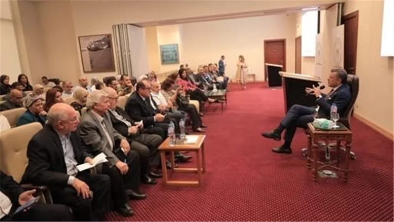 تفاصيل لقاء وزير السياحة مع الصحفيين والإعلاميين المختصين بملف السياحة والآثار لإطلاعهم على أبرز المستجدات 