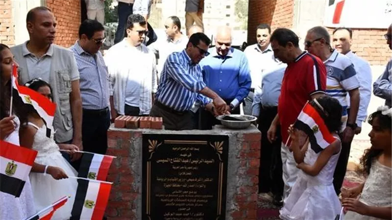 وزير الشباب  ومحافظ الجيزة يفتتحان  عدد من المشروعات بمركز شباب الكوم الاخضر  