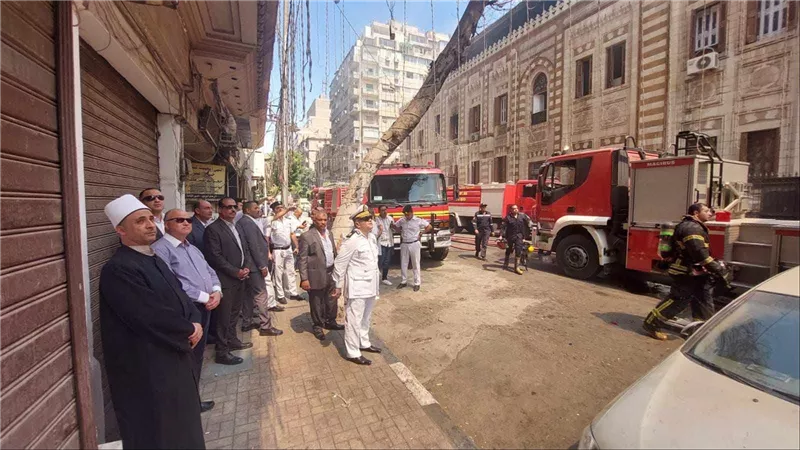 الإجازة منعت كارثة.. أسرار حريق وزارة الأوقاف