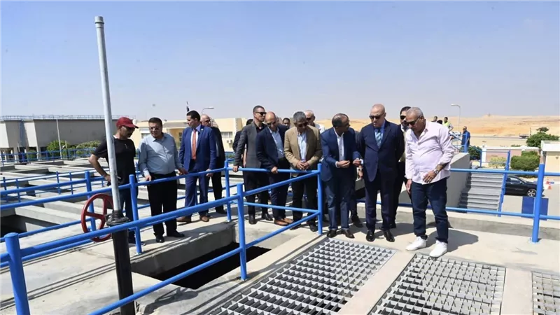 وزير الإسكان يتفقد محطة تنقية مياه الشرب بمدينة القاهرة الجديدة 