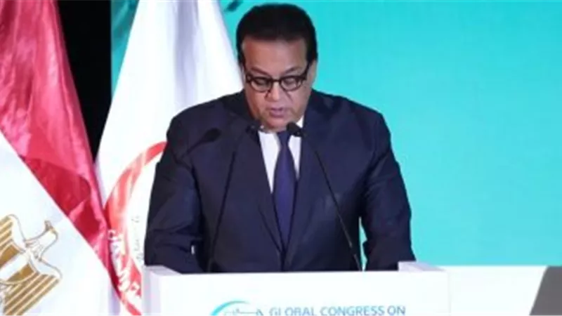 وزير الصحة يستقبل السفير الكوبي لدى مصر لبحث سبل تعزيز التعاون بين الدولتين