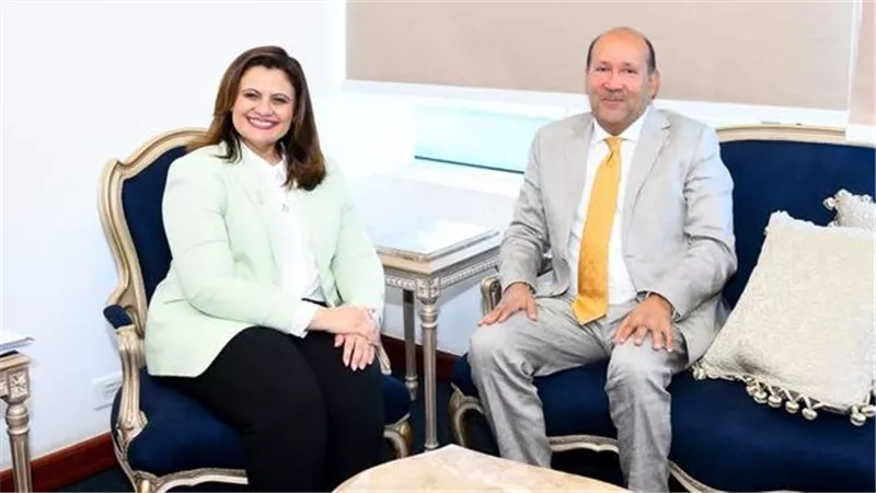 الجندي تستقبل السفير هشام بدر لبحث إشراك المصريين بالخارج في المبادرة الوطنية للمشروعات الخضراء الذكية