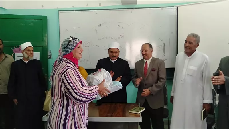 الإدارة التعليمية بمنطقة السويس الأزهرية تحتفل بتكريم أبنائها