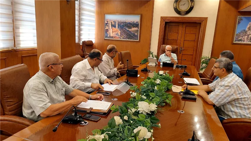 محافظ بورسعيد يناقش ٱليات البدء في انشاء محطة البيوجاز