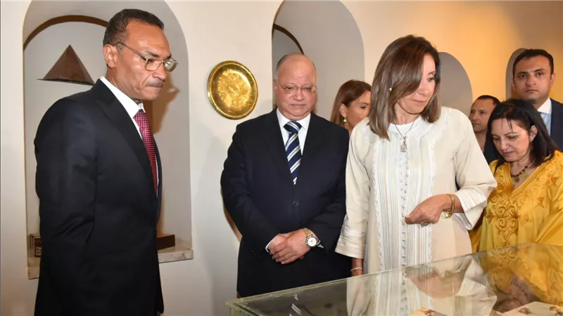 وزيرة الثقافة تفتتح 