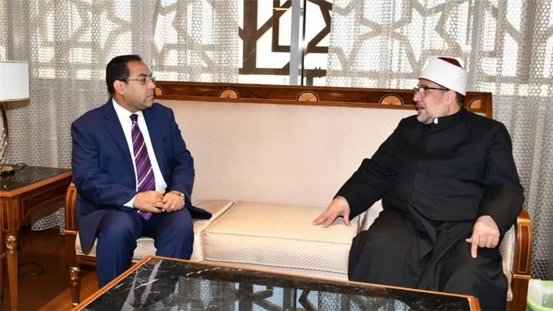 وزير الأوقاف ورئيس الجهاز المركزي للتنظيم والإدارة يتفقان على تشكيل لجنة لإجراء الامتحانات الشفوية للناجحين في الامتحان الإلكتروني بمسابقة الأوقاف