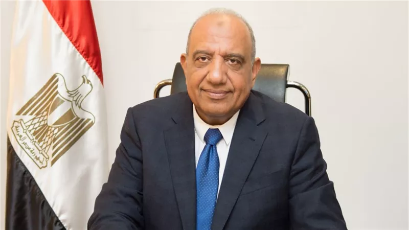 وزير قطاع الأعمال العام يستعرض تنفيذ استراتيجية تمكين المرأة والدفع بها في مجالس إدارات الشركات التابعة