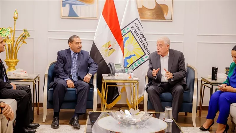 رئيس جامعة السويس يتفقد إنشاءات فرع الجامعة بجنوب سيناء