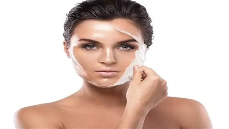 لبشرة ملائكية.. اسرار خفية عن التقشير البارد 