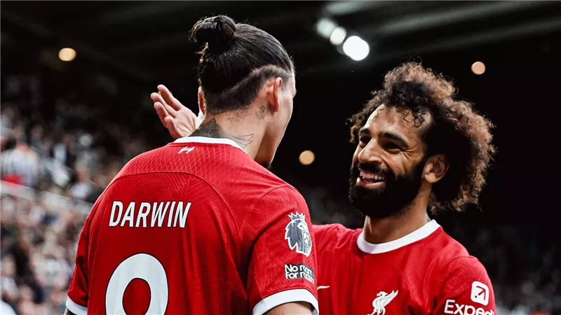  بـ 10 لاعبين.. ليفربول يهزم نيوكاسل بسيناريو مجنون في الدوري الإنجليزي