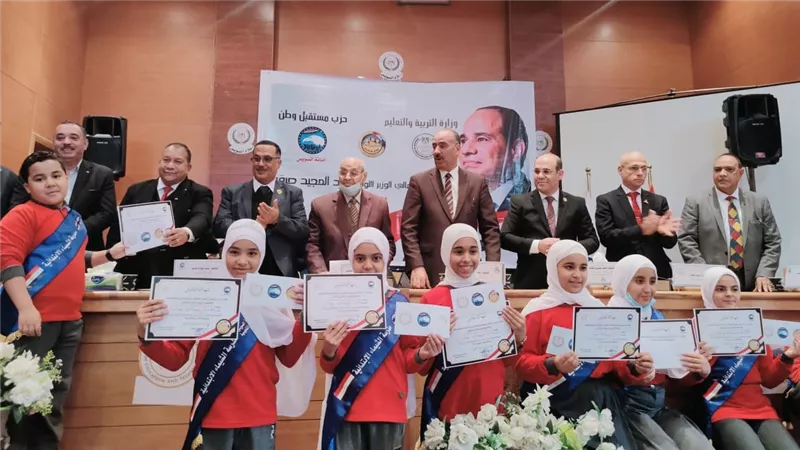 الليلة.. مستقبل وطن بالسويس يكرم أوائل الثانوية العامة