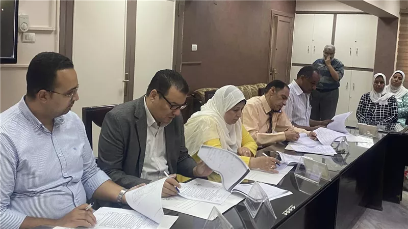 لليوم الثاني.. تعليم السويس تواصل مقابلات المتقدمين لشغل الوظائف القيادية