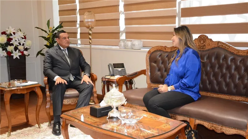 وزير التنمية المحلية يتابع مع أمين سر التحالف الوطنى للعمل الأهلى مجالات التعاون بين الجانبين