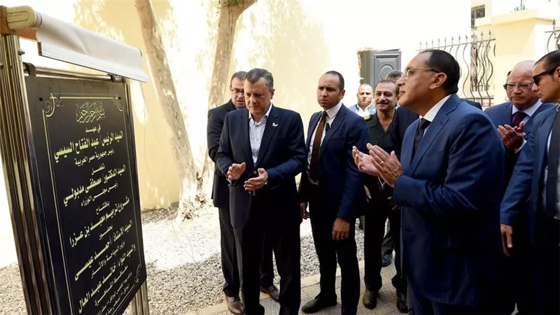 رئيس الوزراء يشهد افتتاح معبد 