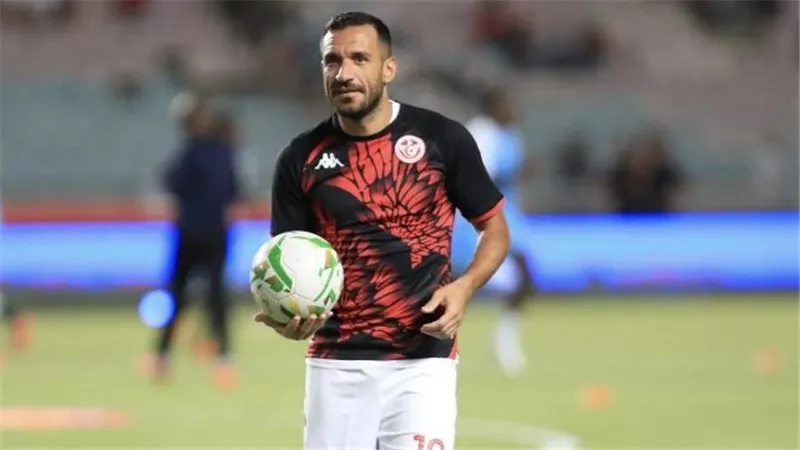 الاتحاد التونسي يصدم الأهلي ويرفض رحيل علي معلول قبل مواجهة مصر