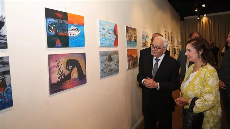 وزير التربية والتعليم  يفتتح المعرض الفنى لرسومات طلاب المدارس حول الهجرة غير الشرعية
