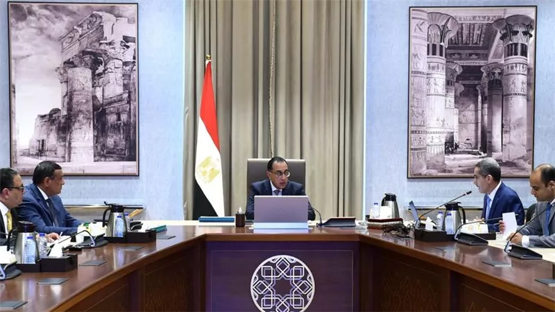 رئيس الوزراء يتابع الموقف التنفيذي للمشروعات الجارية بمحافظة الغربية