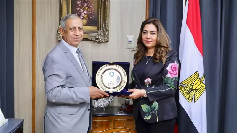 محافظ دمياط تستقبل رئيس الأكاديمية العربية للعلوم والتكنولوجيا والنقل البحرى 
