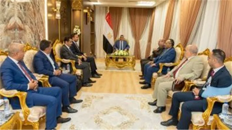 وزير الإنتاج الحربى يتابع مع شركة 