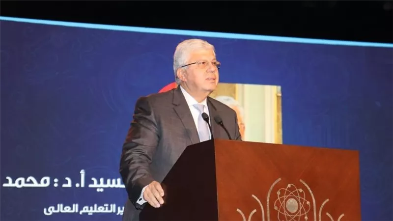 وزير التعليم العالي يشهد ختام فعاليات أسبوع شباب الجامعات والمعاهد العليا الثالث عشر بجامعة حلوان