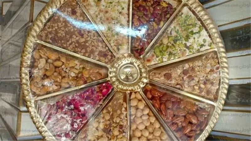 حلاوة المولد.. 4000 جنيه أغلى علب حلوى لعام 2023 