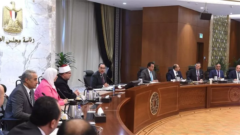 رئيس الوزراء يتابع إجراءات تعظيم دور الطاقة المتجددة خلال الفترة المقبلة