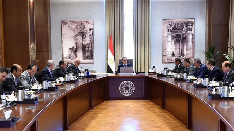 رئيس الوزراء يتابع جهود تيسير وتحفيز الاستثمار بالمناطق الصناعية