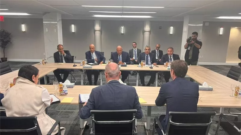 وزير الخارجية يلتقي مع وزير شئون أوروبا والخارجية الألبانية على هامش أعمال الجمعية العامة للأمم المتحدة