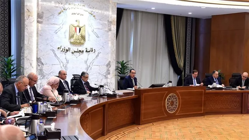 رئيس الوزراء يستعرض مخططات المرافق بالمنطقة الاقتصادية لقناة السويس خلال المرحلة المقبلة
