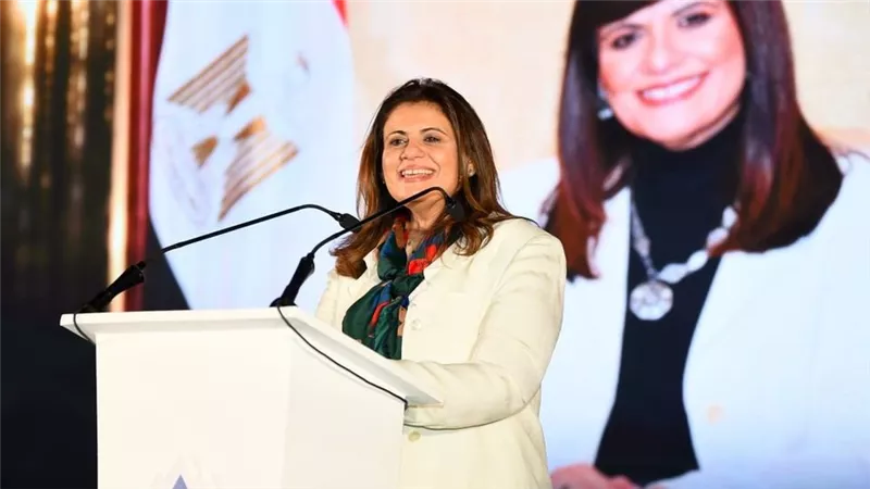 وزيرة الهجرة تفتتح 11 عيادة طبية متنقلة جديدة لخدمة القرى الأكثر احتياجا بدعم من المصريين بالخارج