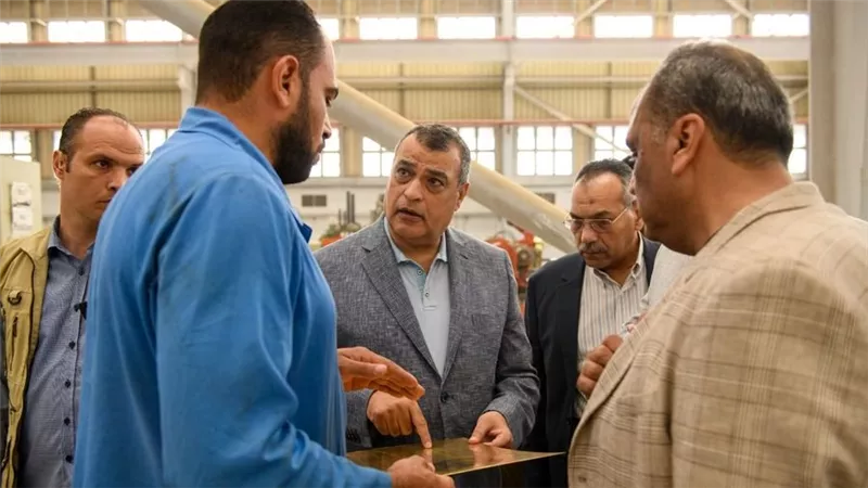 وزير الإنتاج الحربى يواصل الزيارات المفاجئة لشركات الإنتاج الحربي و يتفقد حلوان للصناعات غير الحديدية
