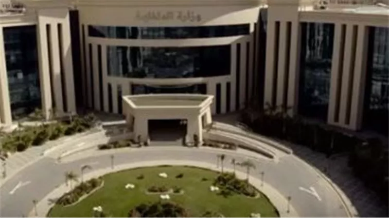 الداخلية توزع حلوى على المرضى ودور الأيتام