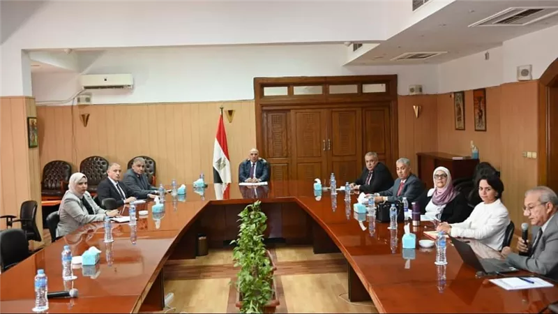الدكتور سويلم يتابع إجراءات تفعيل منظومة شبكة الرصد البيئى