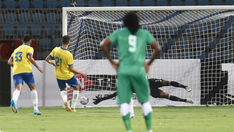 شوط أول ممتع.. الإسماعيلى يتقدم على الاتحاد السكندرى 2/ 1 في الدوري