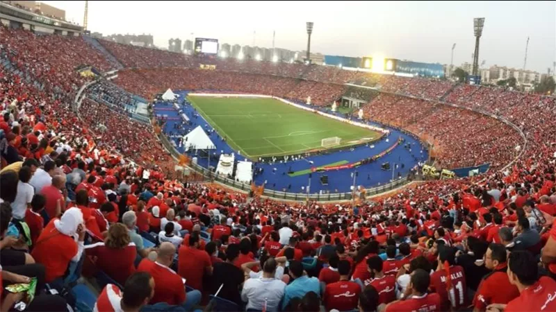 الدوري الإفريقي.. كاف يطلب السعة الكاملة لاستاد القاهرة في كل مباريات الأهلي