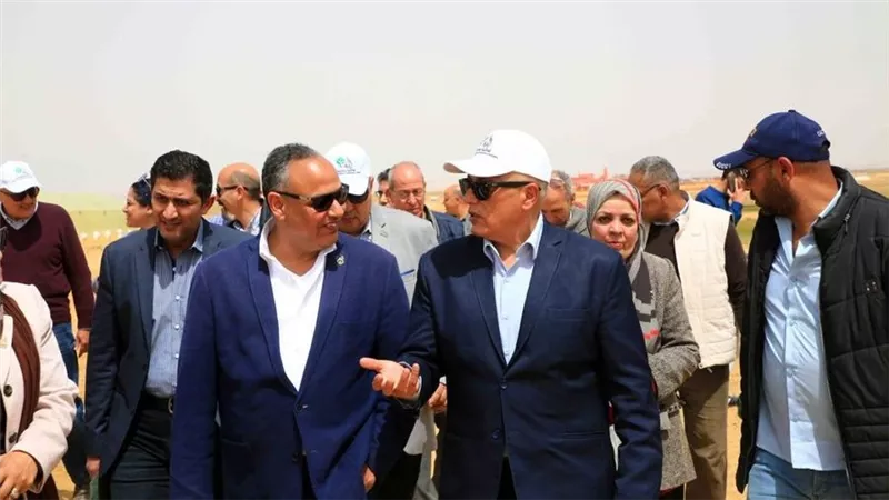  الريف المصرى: بدء خدمات التحاليل الزراعية والفنية المتخصصة للتربة والمياه داخل أراضى الـ ١.٥ مليون فدان فى المغرة