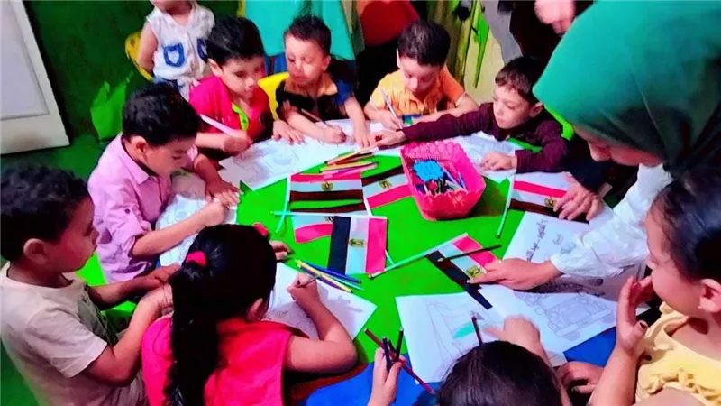 لوحات فنية لأطفال الغربية احتفالا بذكرى انتصارات أكتوبر المجيدة