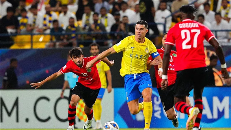 في 10 دقائق.. رونالدو وتاليسكا  يقودان عودة النصر على حساب استقلال دوشنبه