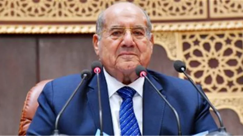رئيس 