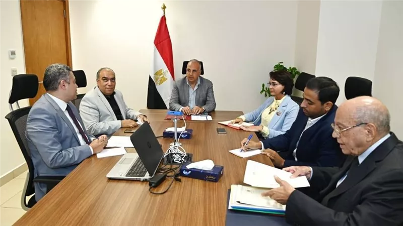 الدكتور سويلم يتابع إجراءات الإعداد لأسبوع القاهرة السادس للمياه المنعقد 