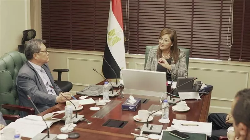 وزيرة التخطيط تلتقي بوفد المعهد الكوري للتطوير لمناقشة تحسين بيئة الأعمال